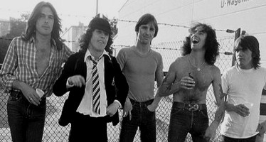 Stichtag - 31. Dezember 1973: Australische Hardrockband AC/DC tritt  erstmals öffentlich auf - Stichtag - WDR
